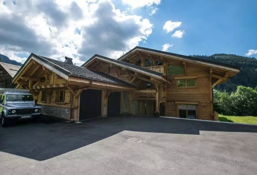 هتل Chalet Carnauba  Alpine Descents