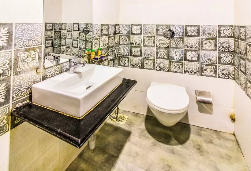 Atlas Plaza By Bizzgrow Hotels