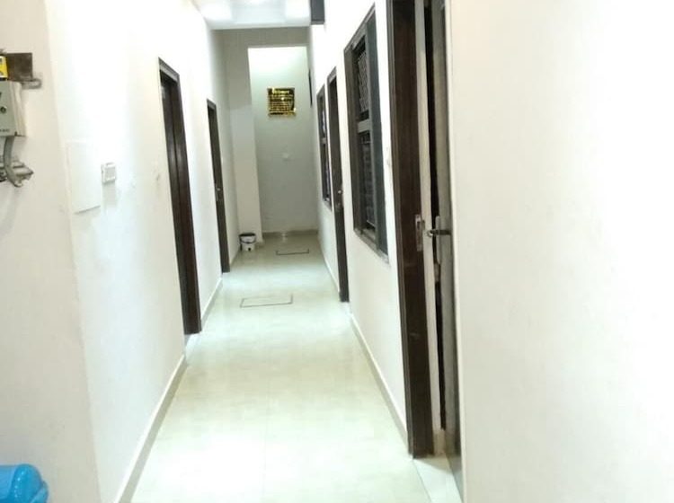 هتل Madhuban Guest House