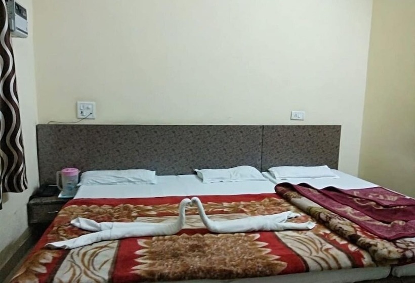 هتل Madhuban Guest House