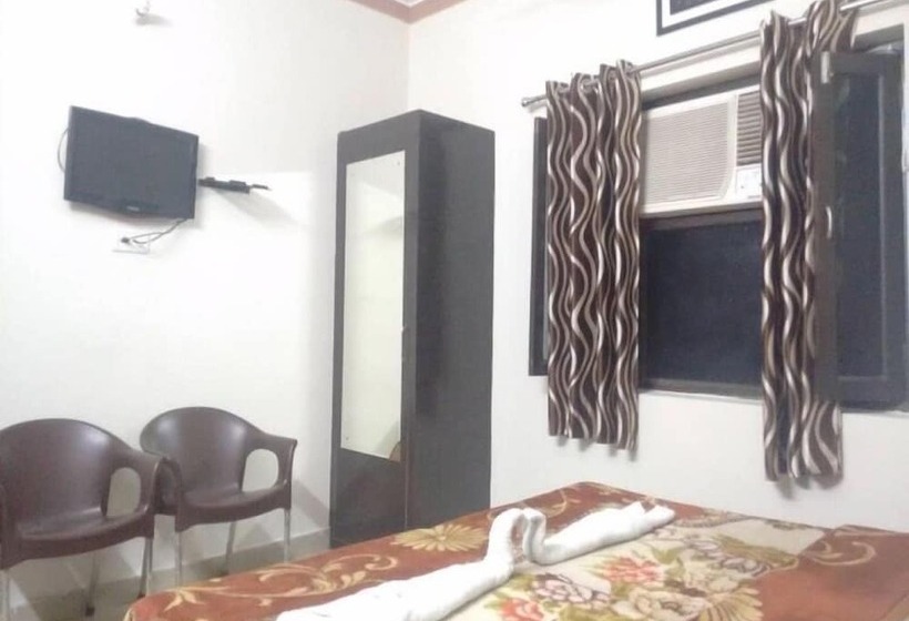 هتل Madhuban Guest House