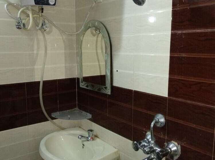 هتل Madhuban Guest House