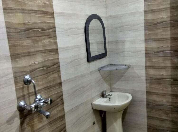 هتل Madhuban Guest House