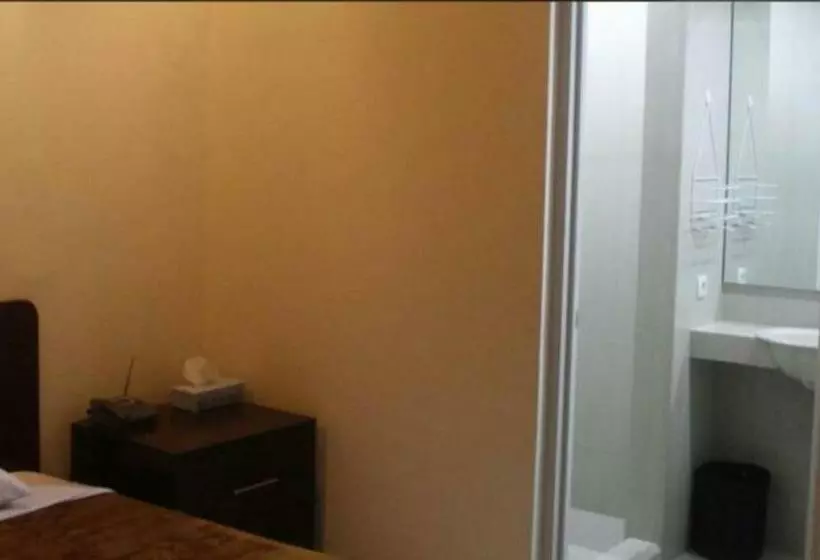 ホテル Soerabaja Place Guest House