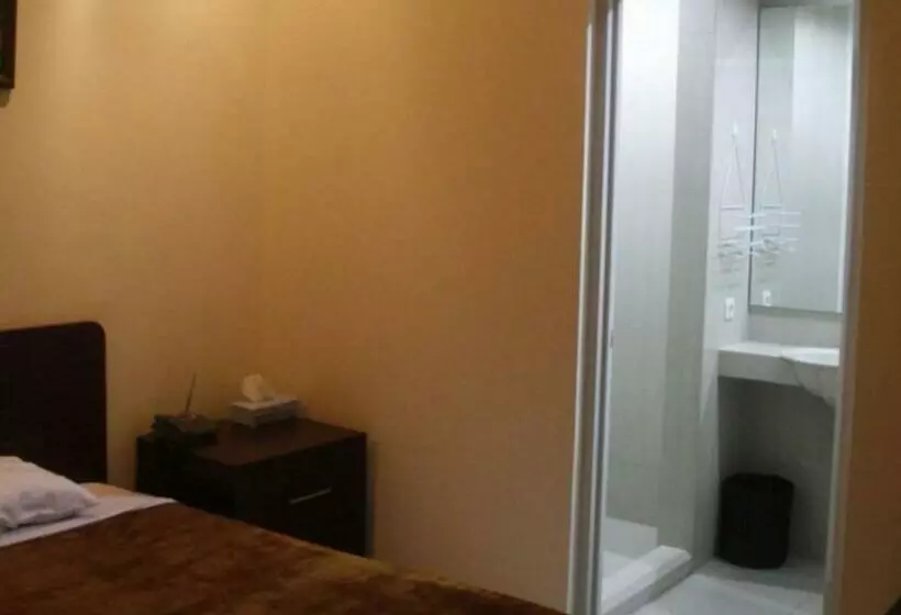ホテル Soerabaja Place Guest House