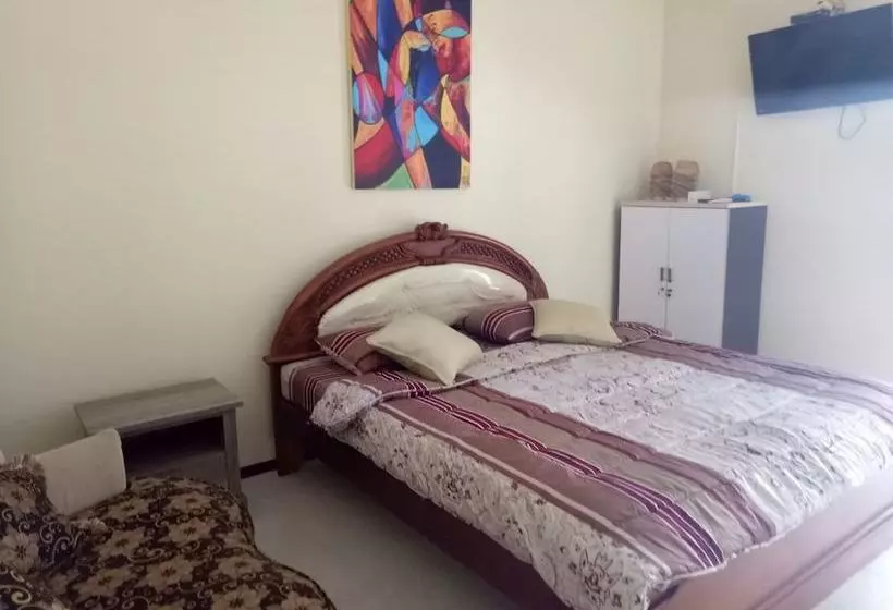ホテル Villa Yukie Senggigi