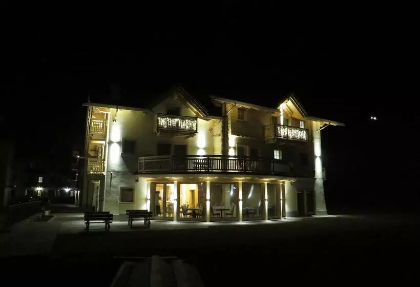 B&b Ecohotel Chalet Des Alpes
