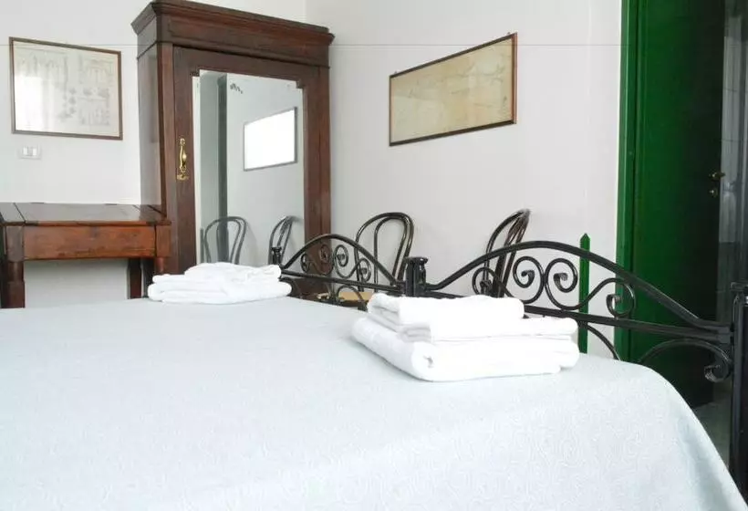 ホテル Alma Mater B&b