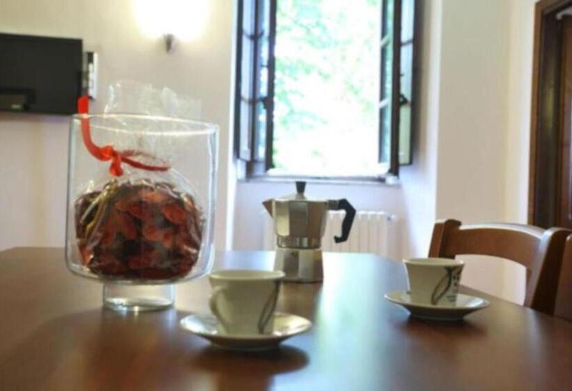 בית מלון כפרי Antico Borgo La Commenda