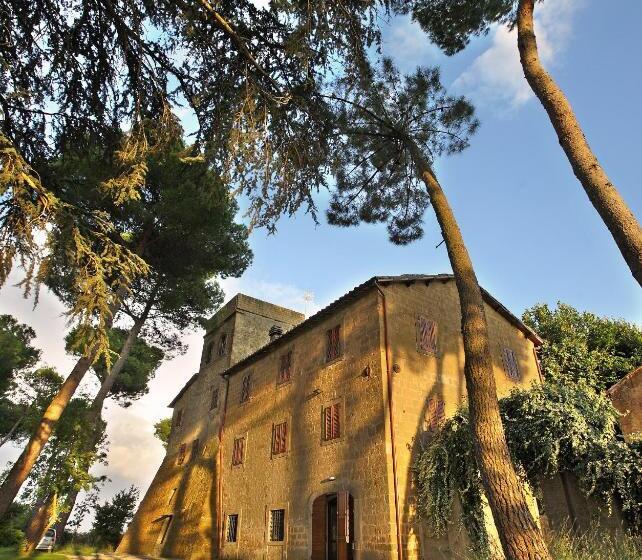 בית מלון כפרי Antico Borgo La Commenda