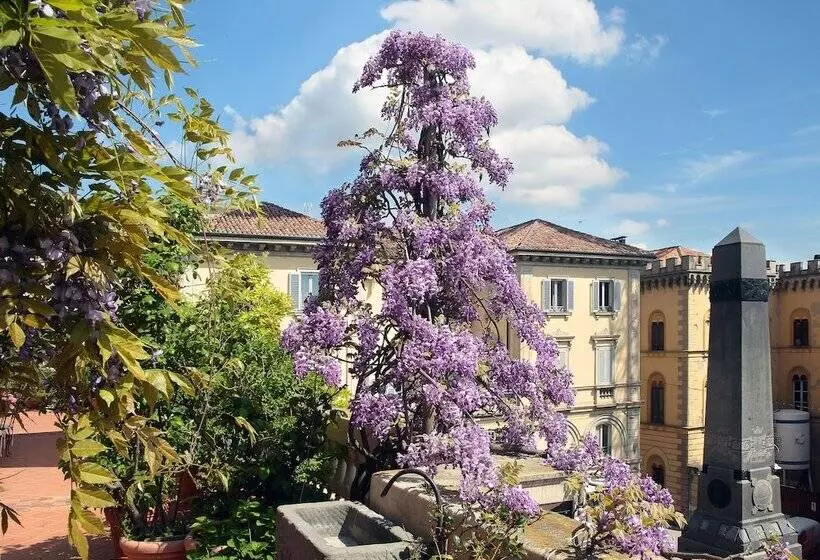 هتل Arnaboldi Palace