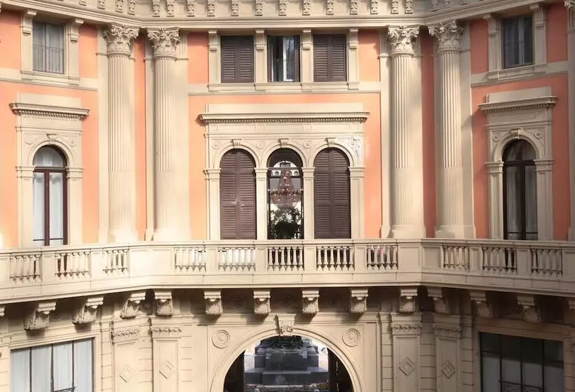 هتل Arnaboldi Palace