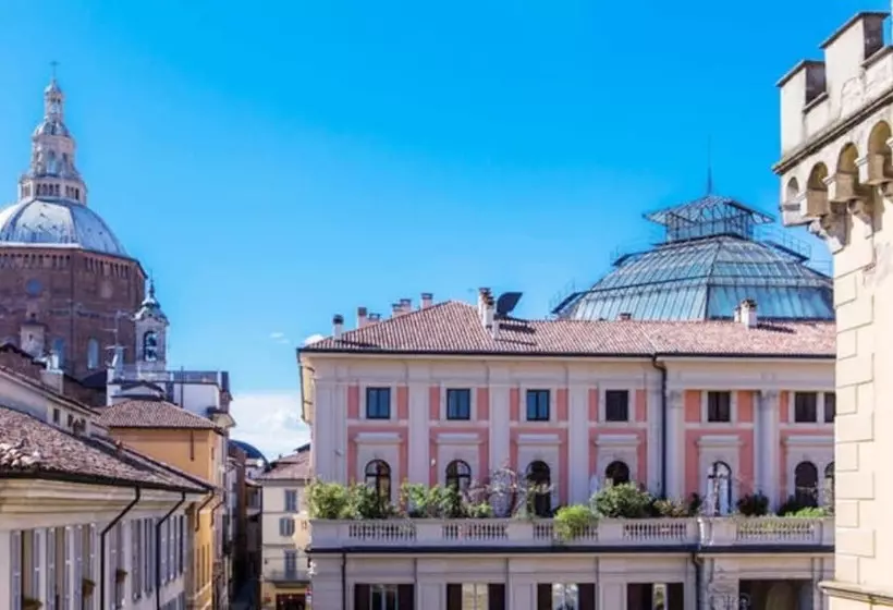 هتل Arnaboldi Palace