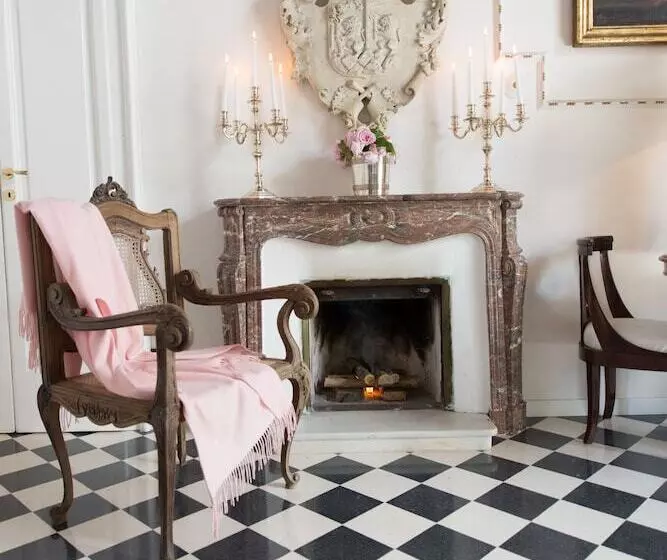 هتل Arnaboldi Palace