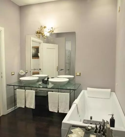 هتل Arnaboldi Palace