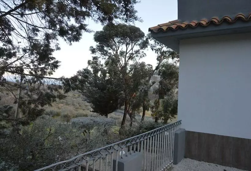 ホテル B&b Maison Blanche