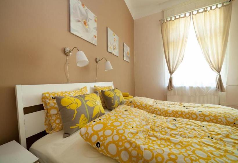 Budapestay Apartments