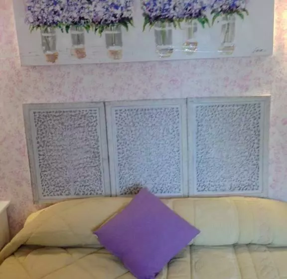هتل Flores B&b