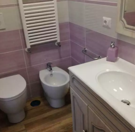 هتل Flores B&b