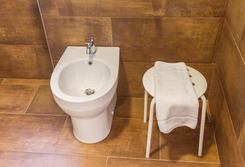 فندق Good Night Moon