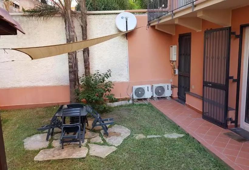 ホテル Incentro Apartments