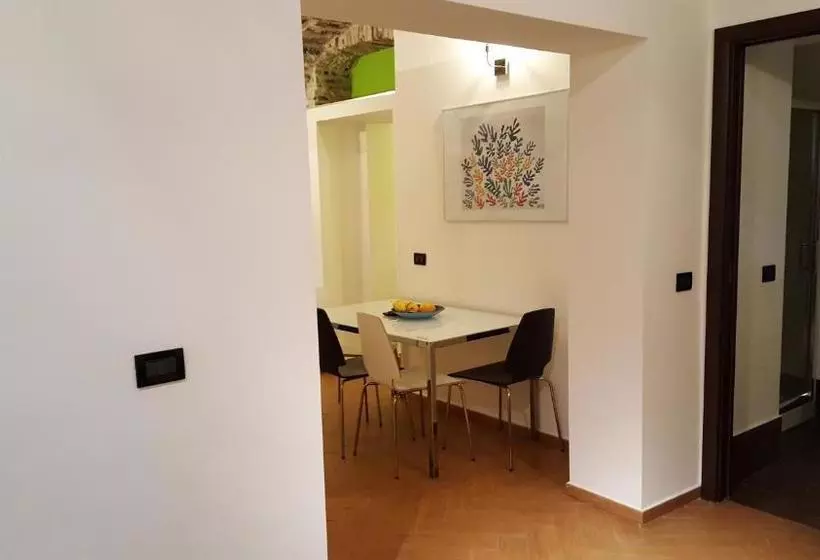ホテル Incentro Apartments