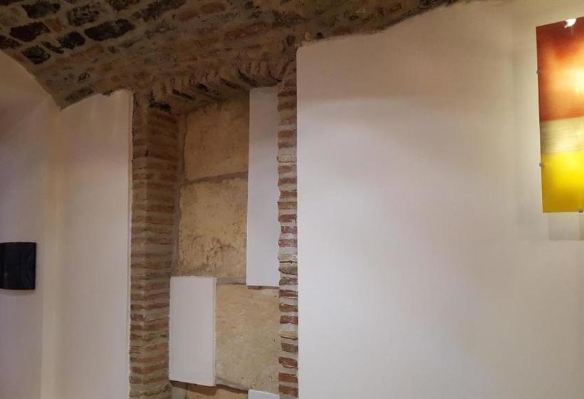 فندق Incentro Apartments