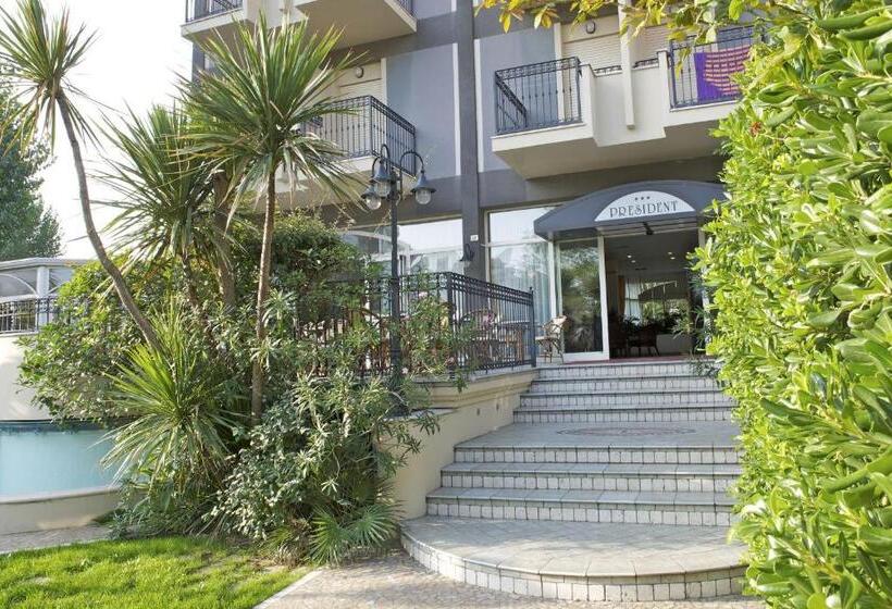 בית מלון כפרי President