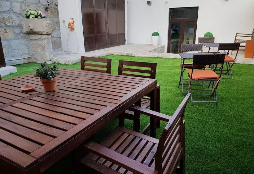 Hotelli 22 Oporto Guesthouse