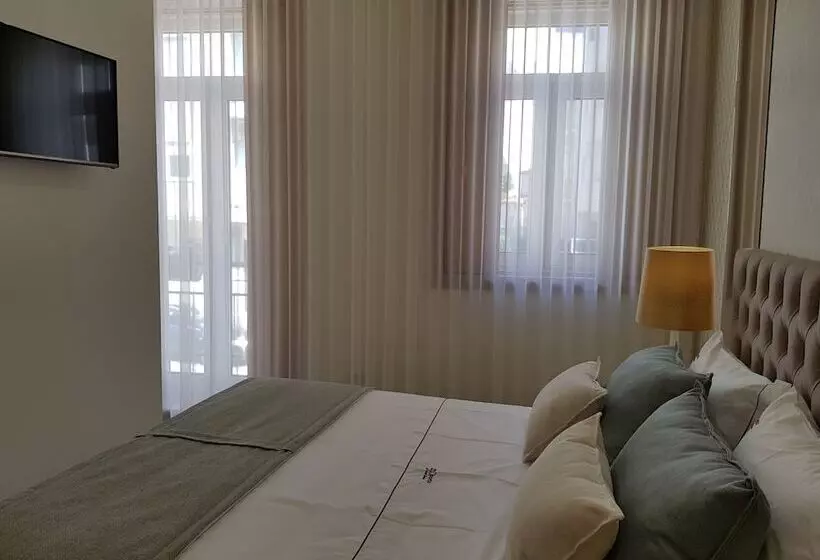 Hotelli 22 Oporto Guesthouse