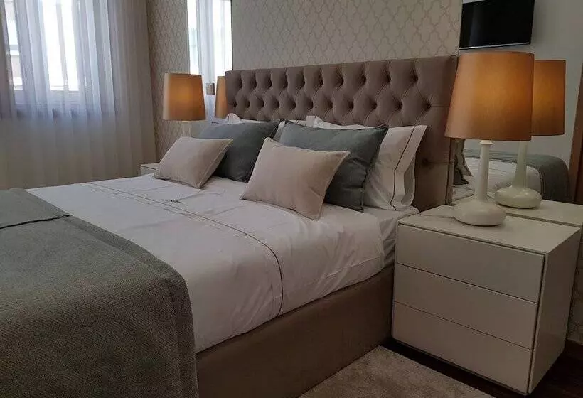 Hotelli 22 Oporto Guesthouse