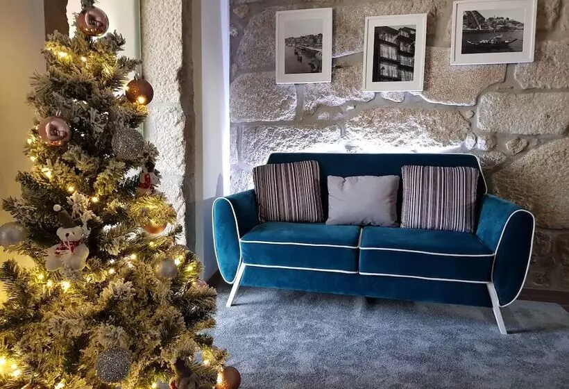 Hotelli 22 Oporto Guesthouse