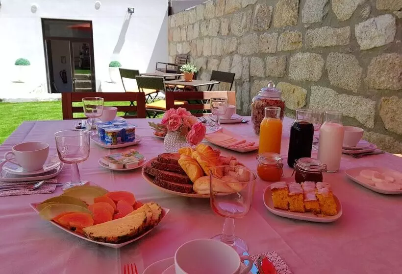 Hotelli 22 Oporto Guesthouse