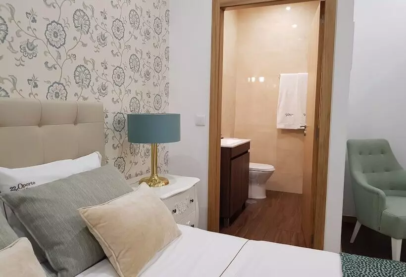 Hotelli 22 Oporto Guesthouse