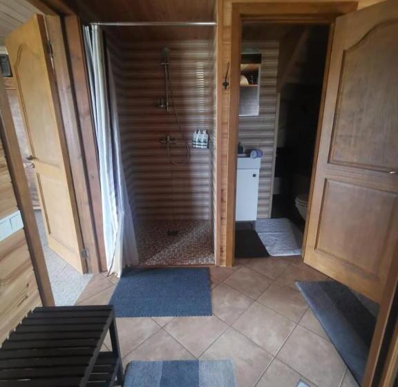 هتل Arturas Guest House