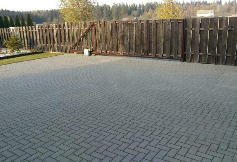 هتل Arturas Guest House