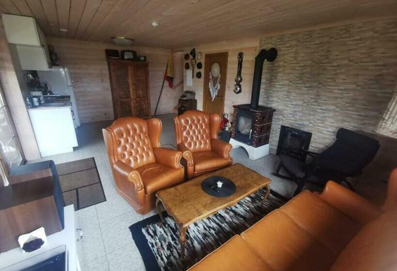 هتل Arturas Guest House