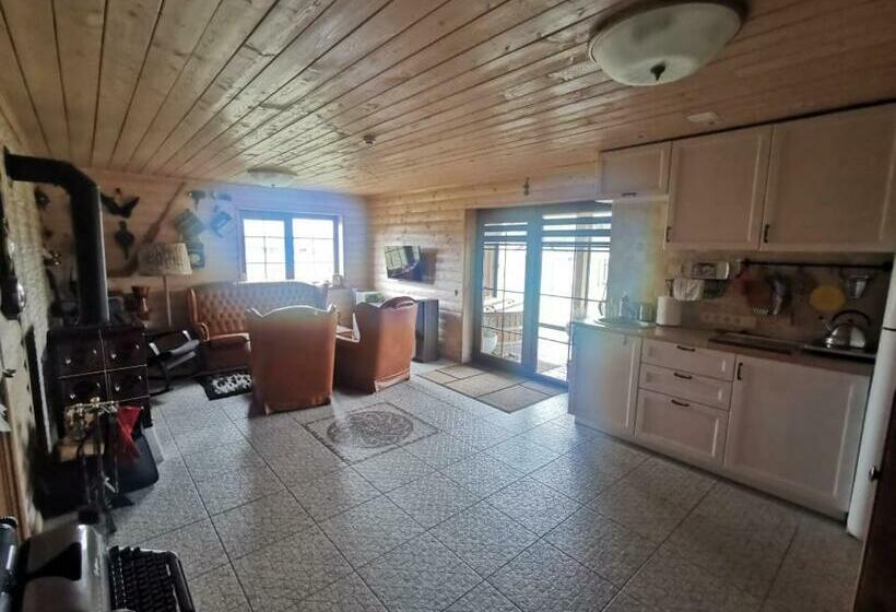 هتل Arturas Guest House