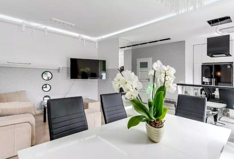 هتل Dom & House Apartments Glamour Sopot