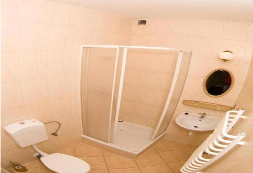 בית מלון כפרי Dom Wypoczynkowy Tulipan