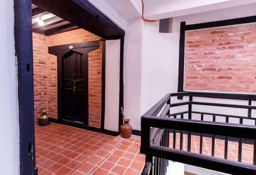 هتل Lumbini Heritage Home