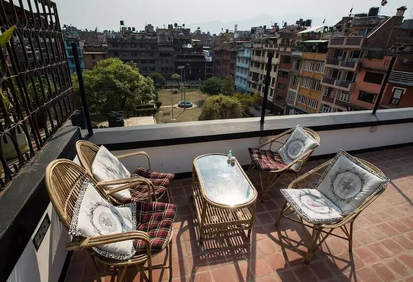 هتل Lumbini Heritage Home