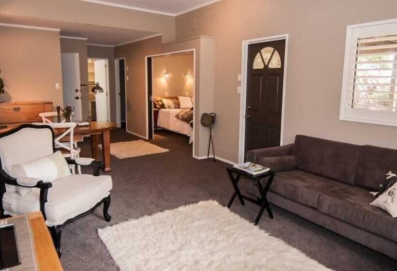 ホテル Mooring Lane Lodge