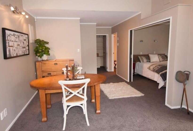 ホテル Mooring Lane Lodge