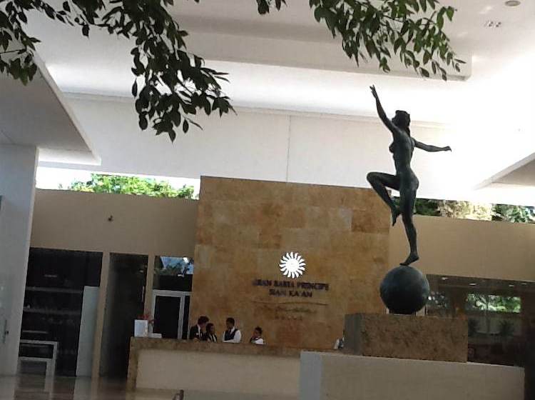 Hotel Paraiso Maya Luxury Resort