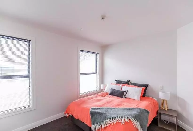 ホテル The Provincial Apartments