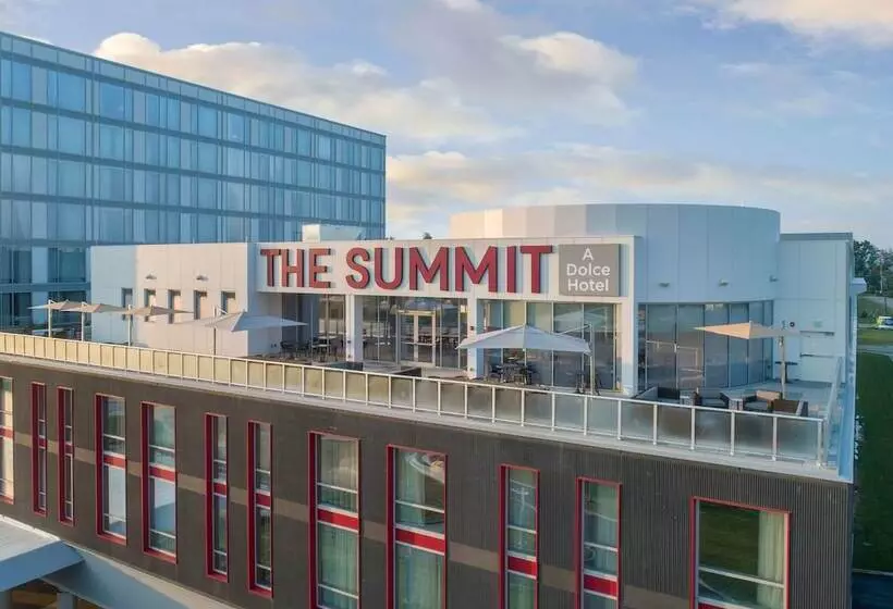 هتل The Summit