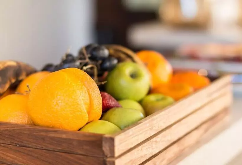 هتل Town Lodge Windhoek, Namibia