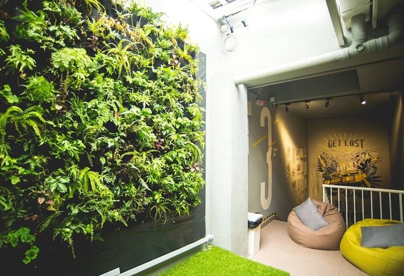 ホテル Traveller Bunker Hostel 1