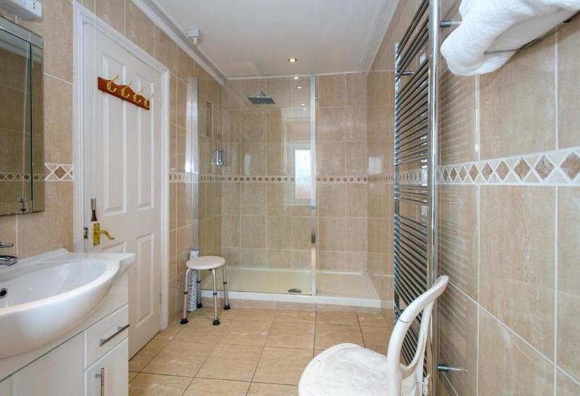 בית מלון כפרי Clairmont Guest House